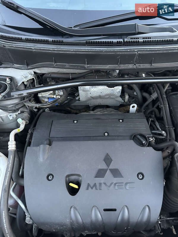 Позашляховик / Кросовер Mitsubishi Outlander 2008 в Сумах