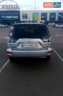 Позашляховик / Кросовер Mitsubishi Outlander 2012 в Києві