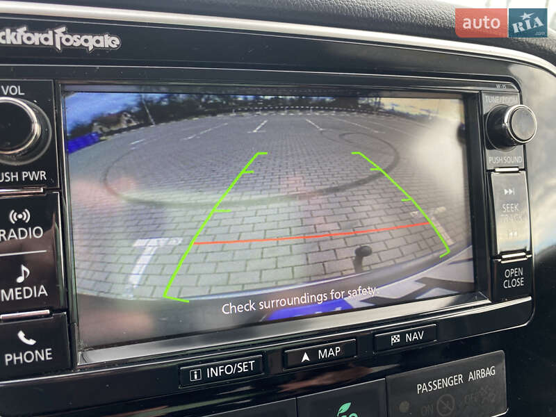 Позашляховик / Кросовер Mitsubishi Outlander 2016 в Коломиї