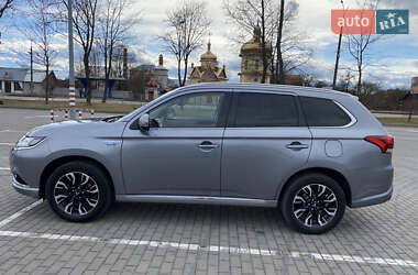 Позашляховик / Кросовер Mitsubishi Outlander 2016 в Коломиї