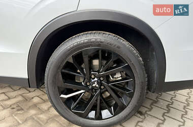 Внедорожник / Кроссовер Mitsubishi Outlander 2022 в 