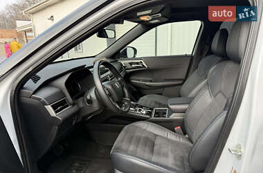 Внедорожник / Кроссовер Mitsubishi Outlander 2022 в 