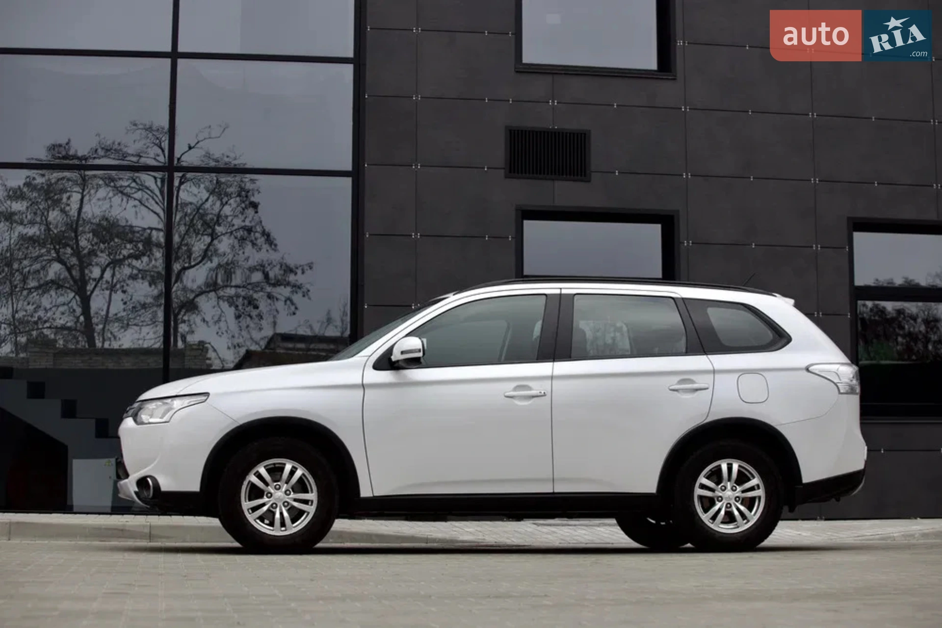 2014 Mitsubishi Outlander - мініатюра 8