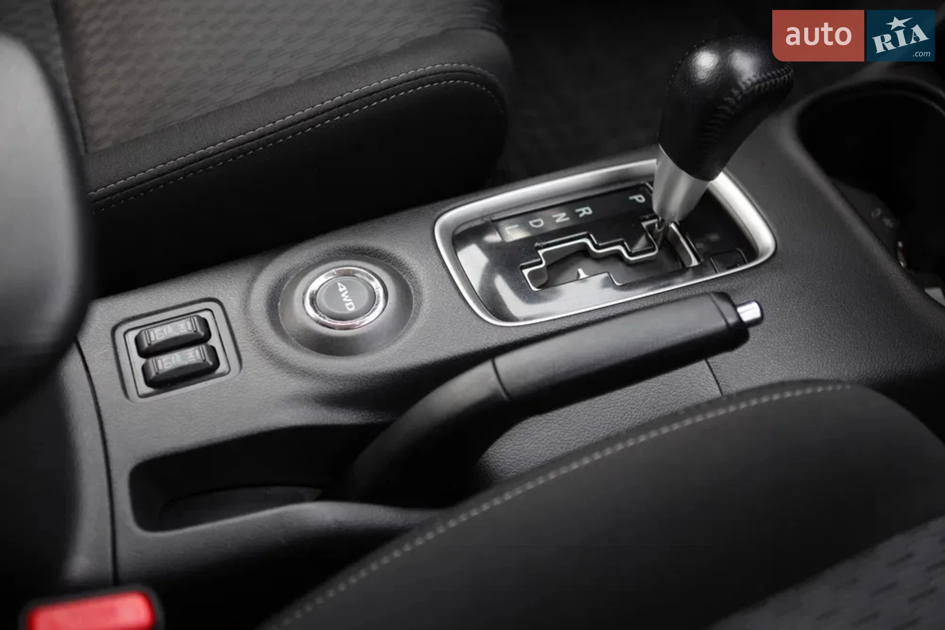 2014 Mitsubishi Outlander - мініатюра 26