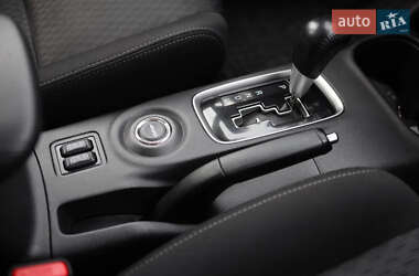 Внедорожник / Кроссовер Mitsubishi Outlander 2014 в 