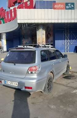 Внедорожник / Кроссовер Mitsubishi Outlander 2004 в 