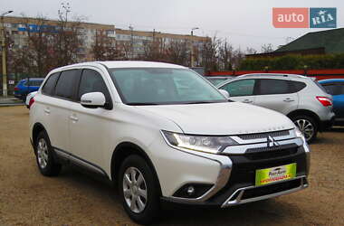 Внедорожник / Кроссовер Mitsubishi Outlander 2020 в Кропивницком