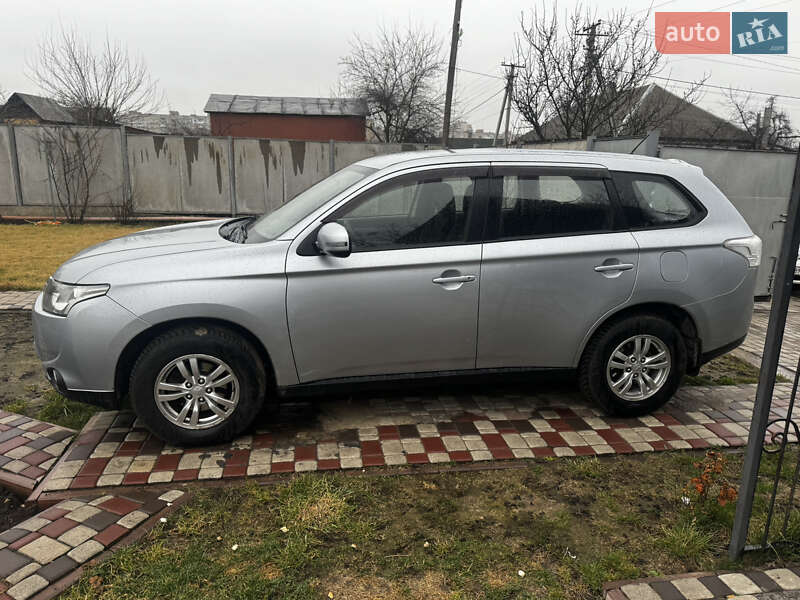 Позашляховик / Кросовер Mitsubishi Outlander 2014 в Олександрії