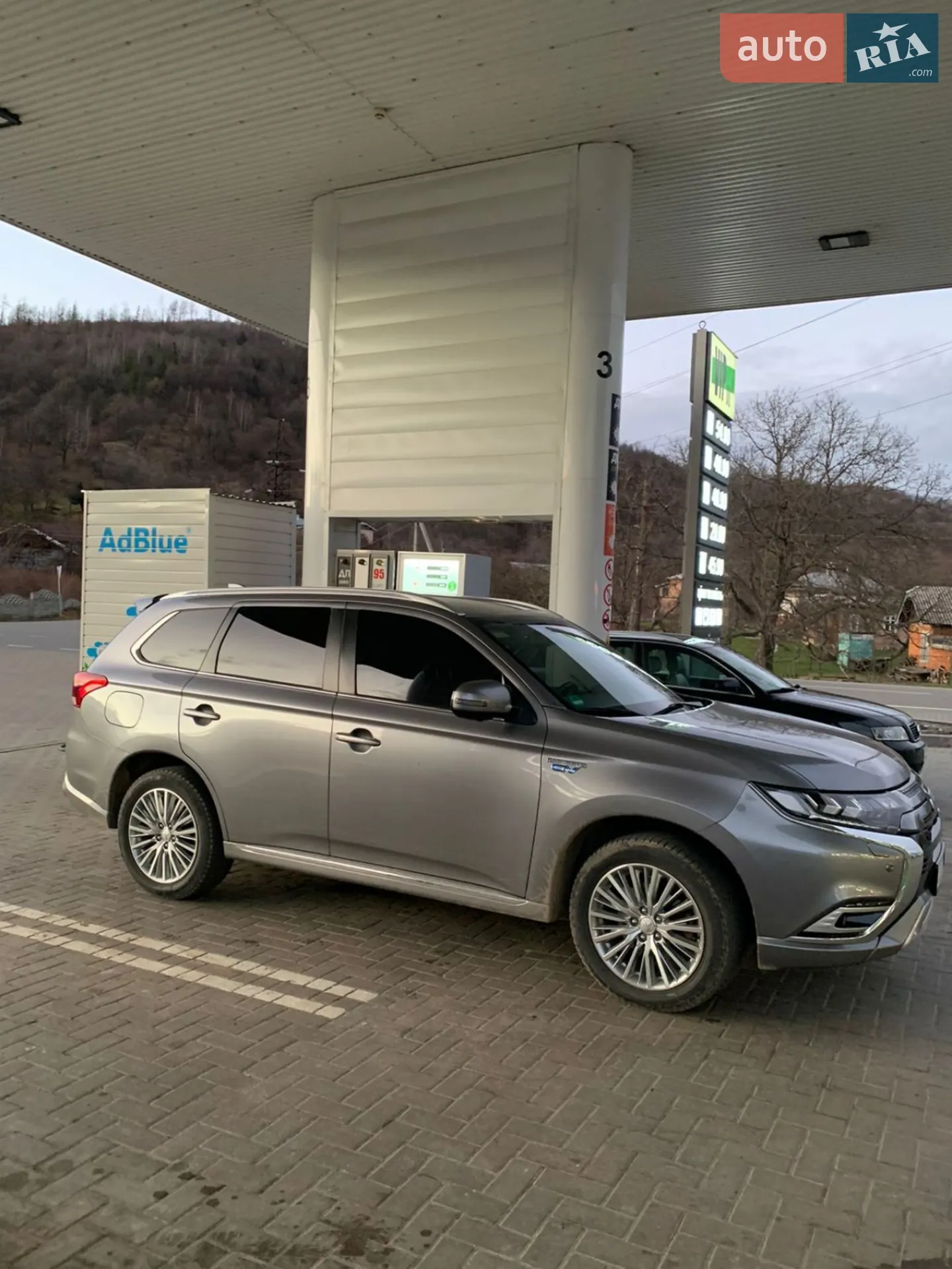 2019 Mitsubishi Outlander - мініатюра 2