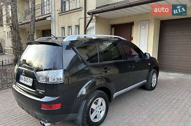 Внедорожник / Кроссовер Mitsubishi Outlander 2008 в 