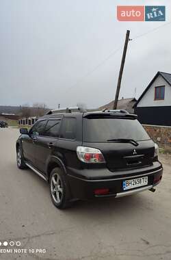 Внедорожник / Кроссовер Mitsubishi Outlander 2006 в 