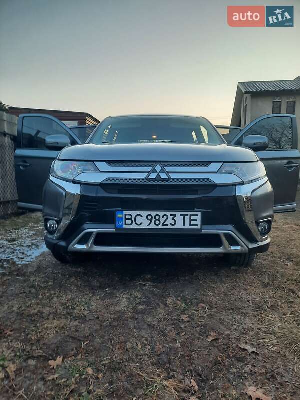 Mitsubishi Outlander 2019