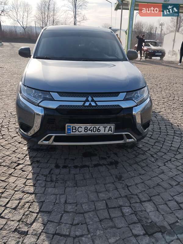 Mitsubishi Outlander 2019