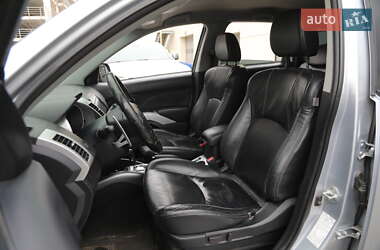 Позашляховик / Кросовер Mitsubishi Outlander 2008 в 