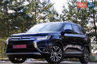 Позашляховик / Кросовер Mitsubishi Outlander 2017 в Дрогобичі