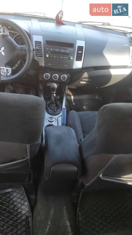 Позашляховик / Кросовер Mitsubishi Outlander 2007 в Коростені