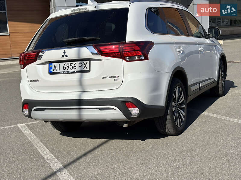 Внедорожник / Кроссовер Mitsubishi Outlander 2018 в Киеве фото 9 Внедорожник / Кроссовер Mitsubishi Outlander 2018 в Киеве