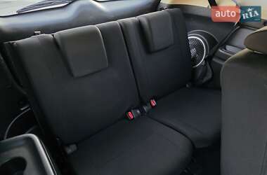 Внедорожник / Кроссовер Mitsubishi Outlander 2016 в 