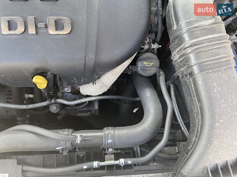 Позашляховик / Кросовер Mitsubishi Outlander 2010 в Житомирі