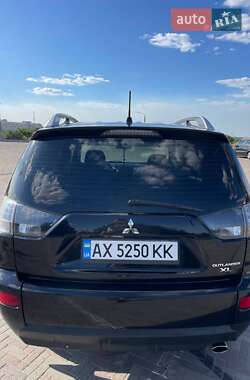 Внедорожник / Кроссовер Mitsubishi Outlander 2008 в 