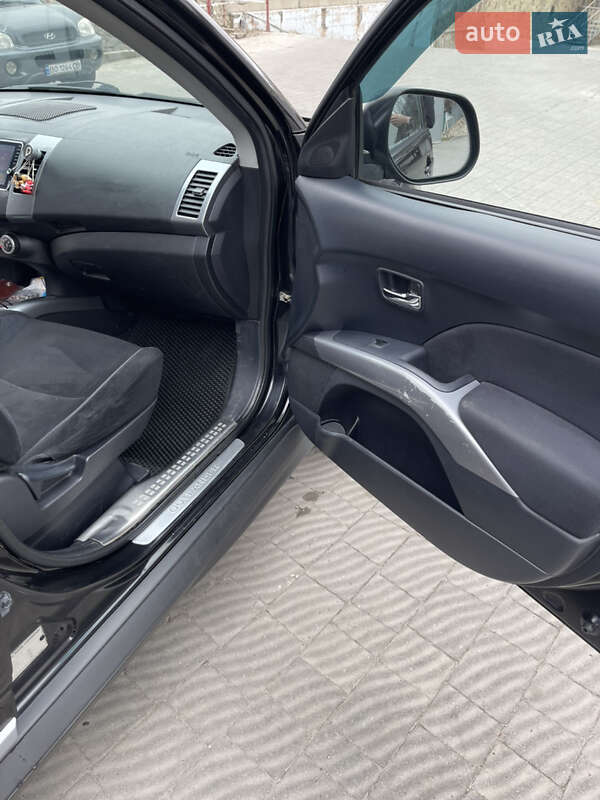 Внедорожник / Кроссовер Mitsubishi Outlander 2009 в Тернополе фото 17 Внедорожник / Кроссовер Mitsubishi Outlander 2009 в Тернополе