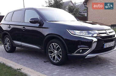 Внедорожник / Кроссовер Mitsubishi Outlander 2018 в 