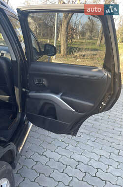 Внедорожник / Кроссовер Mitsubishi Outlander 2009 в 
