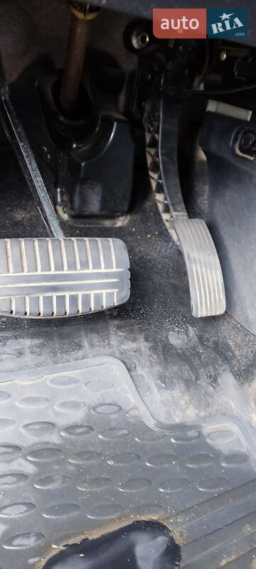 Позашляховик / Кросовер Mitsubishi Outlander 2010 в Харкові