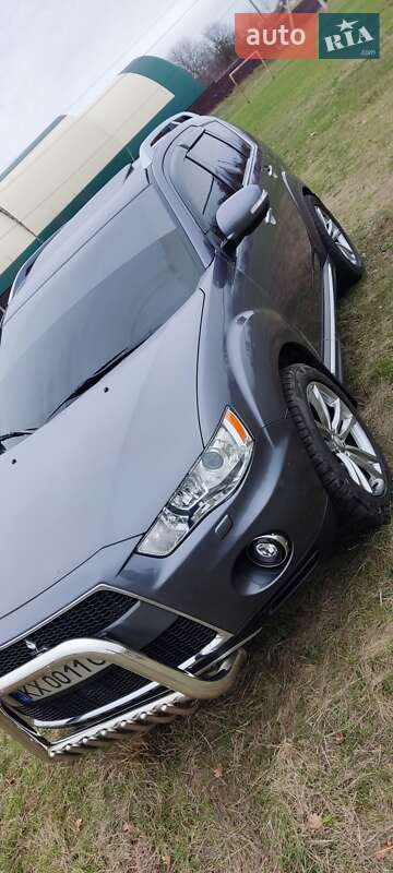 Позашляховик / Кросовер Mitsubishi Outlander 2010 в Харкові