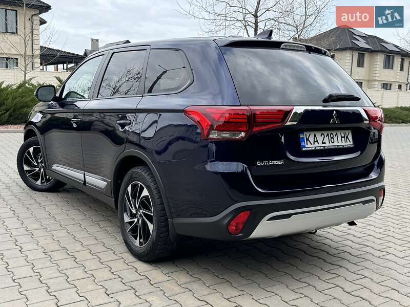 Позашляховик / Кросовер Mitsubishi Outlander 2021 в Одесі