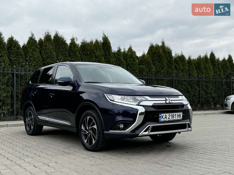 Позашляховик / Кросовер Mitsubishi Outlander 2021 в Одесі