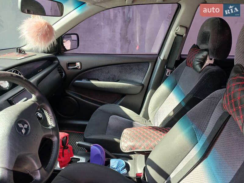 Позашляховик / Кросовер Mitsubishi Outlander 2004 в Білій Церкві