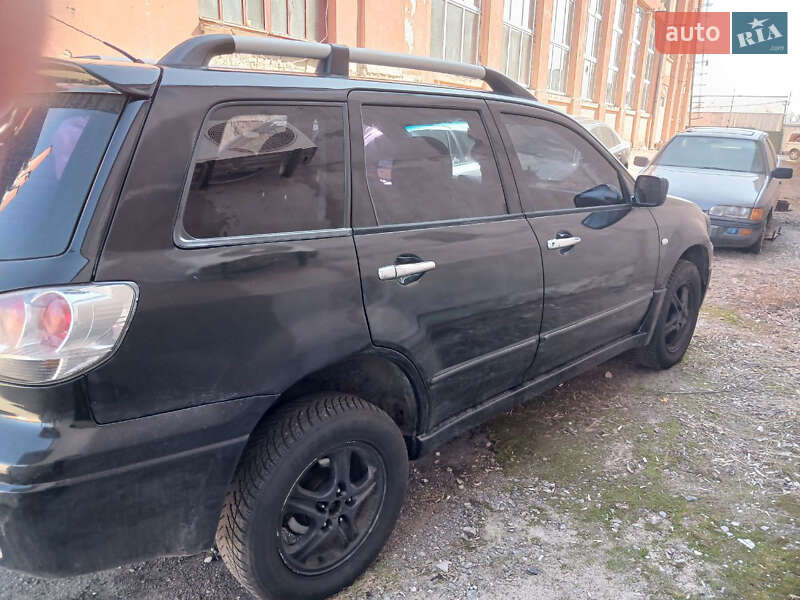 Позашляховик / Кросовер Mitsubishi Outlander 2004 в Білій Церкві