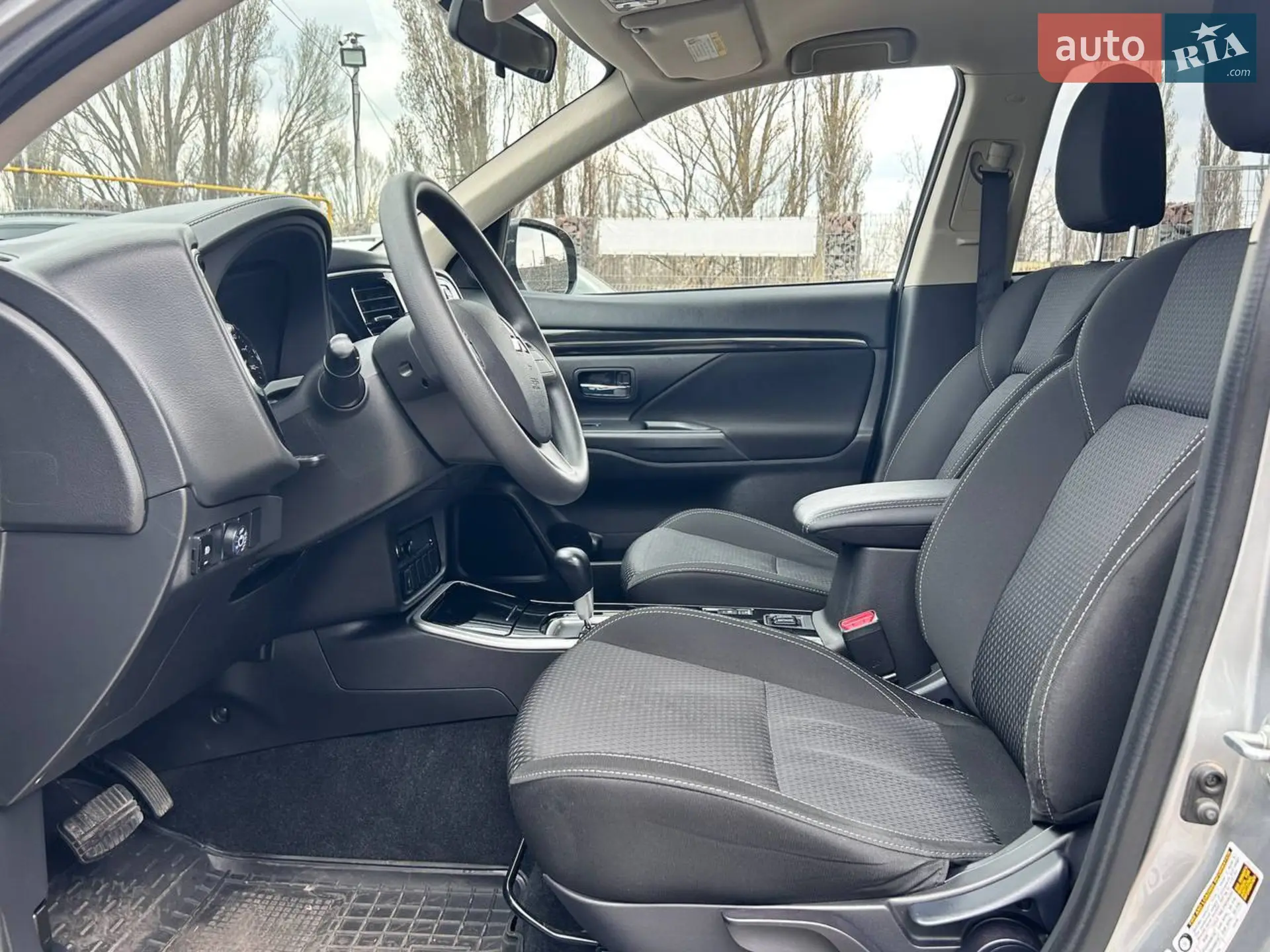 2018 Mitsubishi Outlander - мініатюра 13