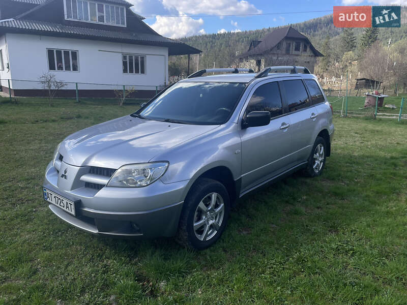 Внедорожник / Кроссовер Mitsubishi Outlander 2005 в Яремче