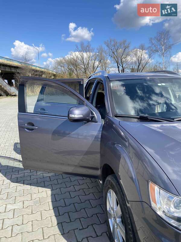 Позашляховик / Кросовер Mitsubishi Outlander 2010 в Дрогобичі