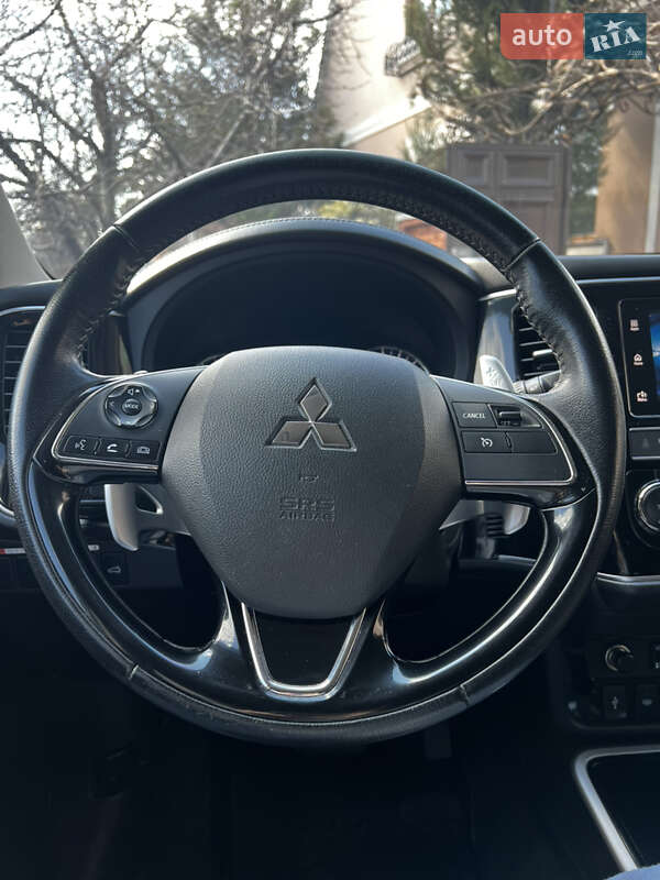 Внедорожник / Кроссовер Mitsubishi Outlander 2019 в Харькове