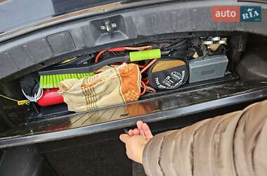 Внедорожник / Кроссовер Mitsubishi Outlander 2012 в 