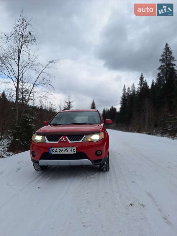 Позашляховик / Кросовер Mitsubishi Outlander 2007 в Києві