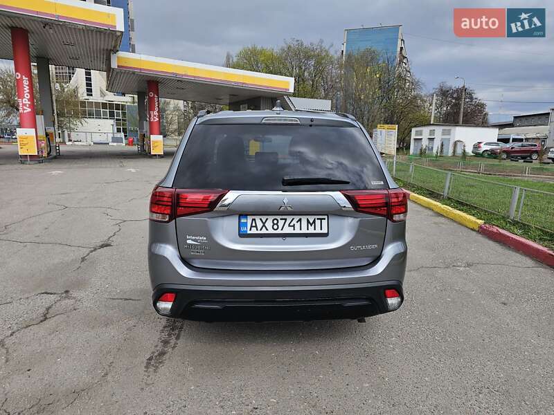 Внедорожник / Кроссовер Mitsubishi Outlander 2018 в Харькове
