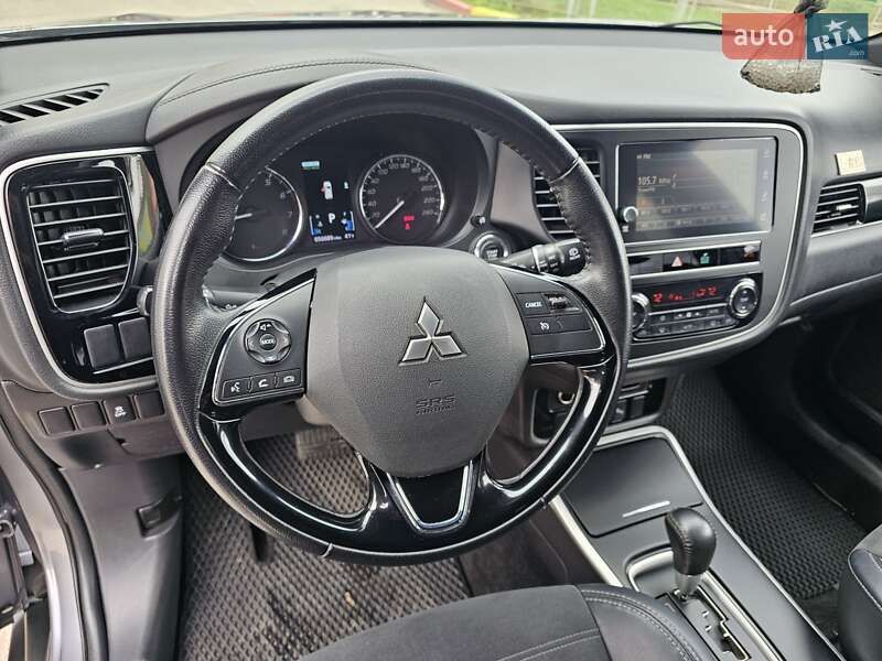 Внедорожник / Кроссовер Mitsubishi Outlander 2018 в Харькове