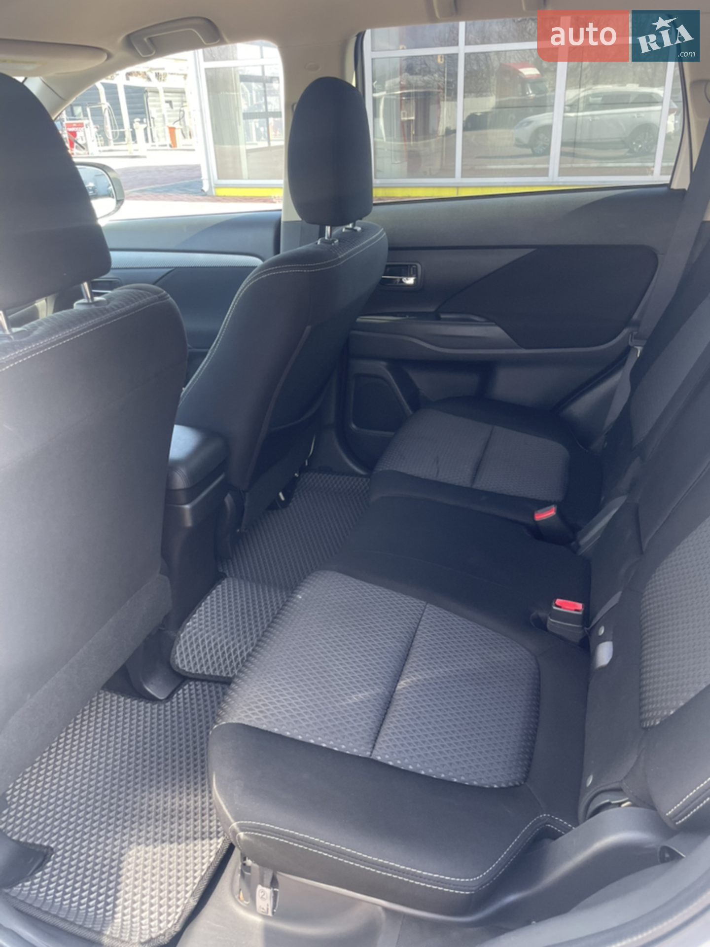 2017 Mitsubishi Outlander - мініатюра 15