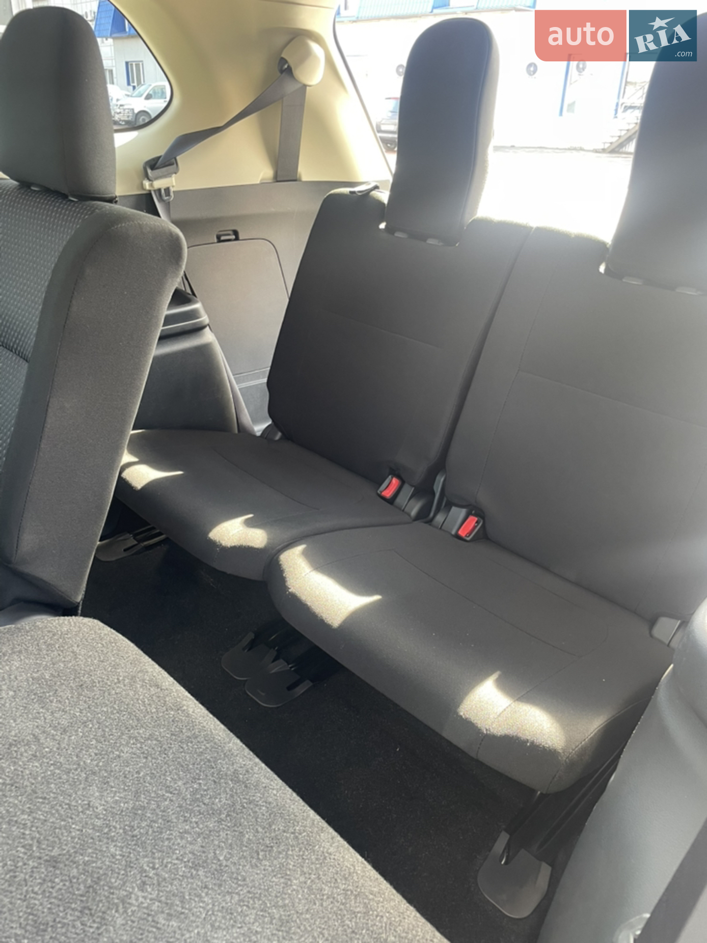 2017 Mitsubishi Outlander - мініатюра 16