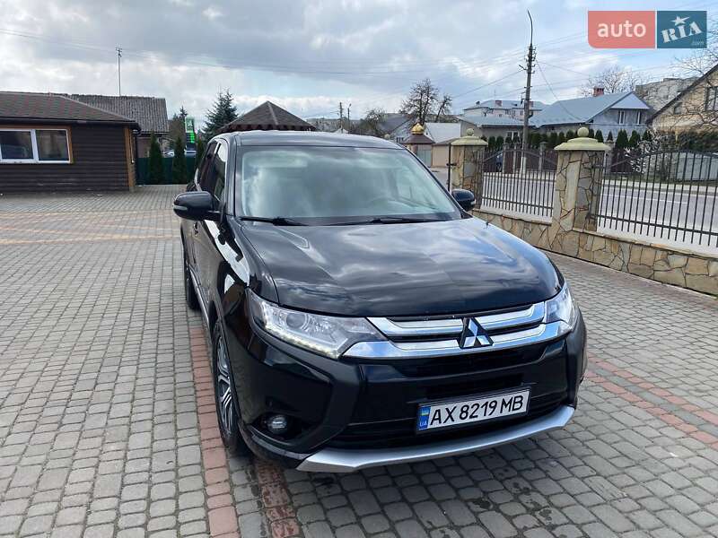 Mitsubishi Outlander 2016