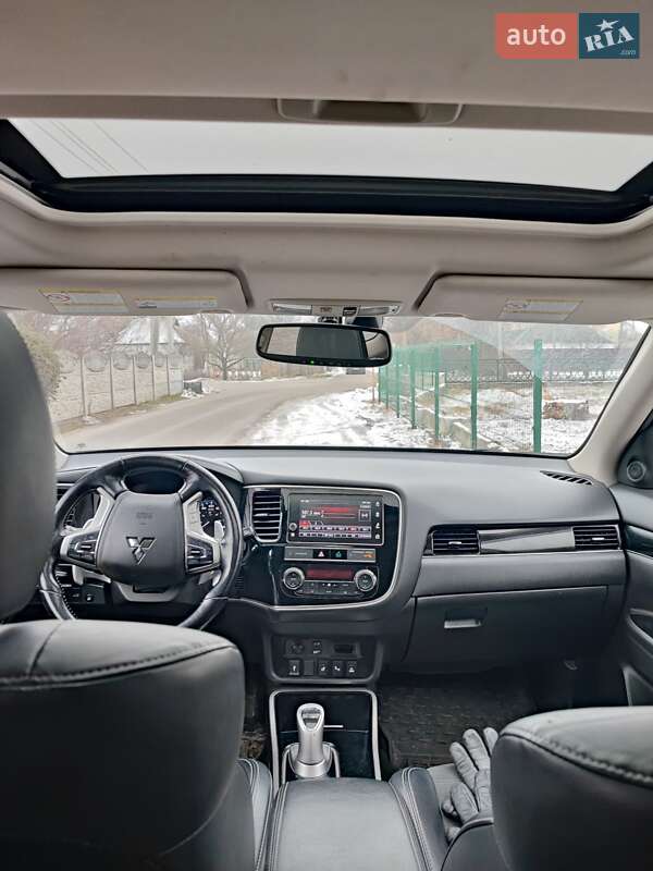 Внедорожник / Кроссовер Mitsubishi Outlander 2019 в Петриковке