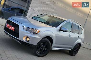 Позашляховик / Кросовер Mitsubishi Outlander 2011 в 