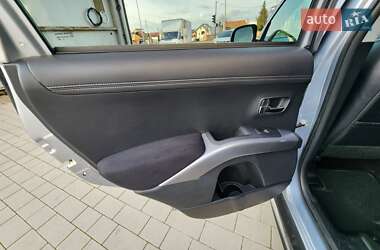 Позашляховик / Кросовер Mitsubishi Outlander 2011 в 