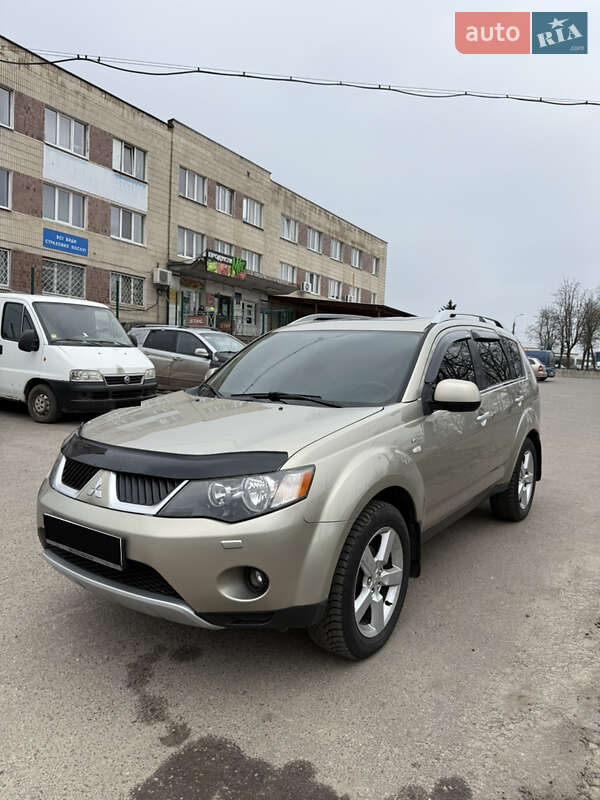 Позашляховик / Кросовер Mitsubishi Outlander 2008 в 