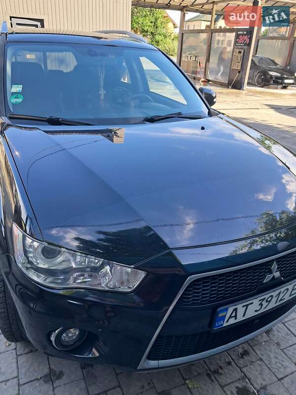 Внедорожник / Кроссовер Mitsubishi Outlander 2011 в Ивано-Франковске