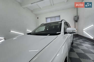 Позашляховик / Кросовер Mitsubishi Outlander 2014 в 